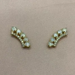 Brinco Earcuff Corações Cristal